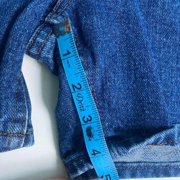 High Waisted Lee Mom Shorts - Picture 9 of 9